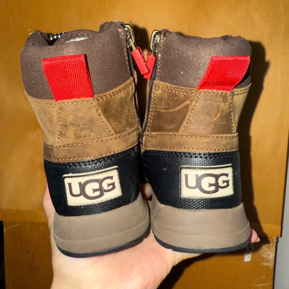 UGG Kids' Turlock Leather Waterproof